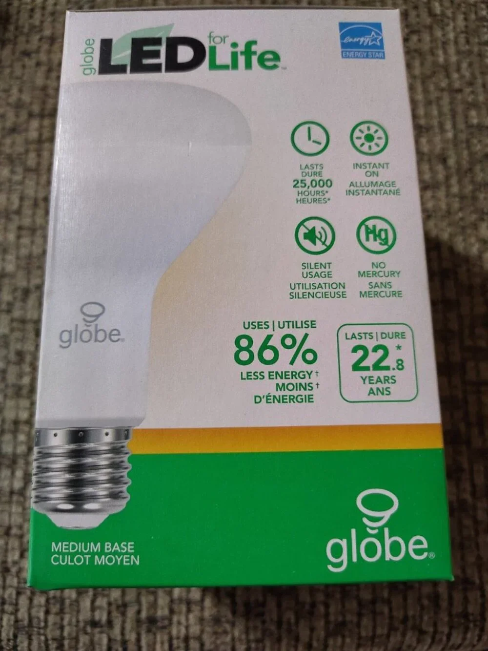 LED 65W - 9 W WARM LIGHT DIMMABLE LIGHT BULB NEW IN BOX